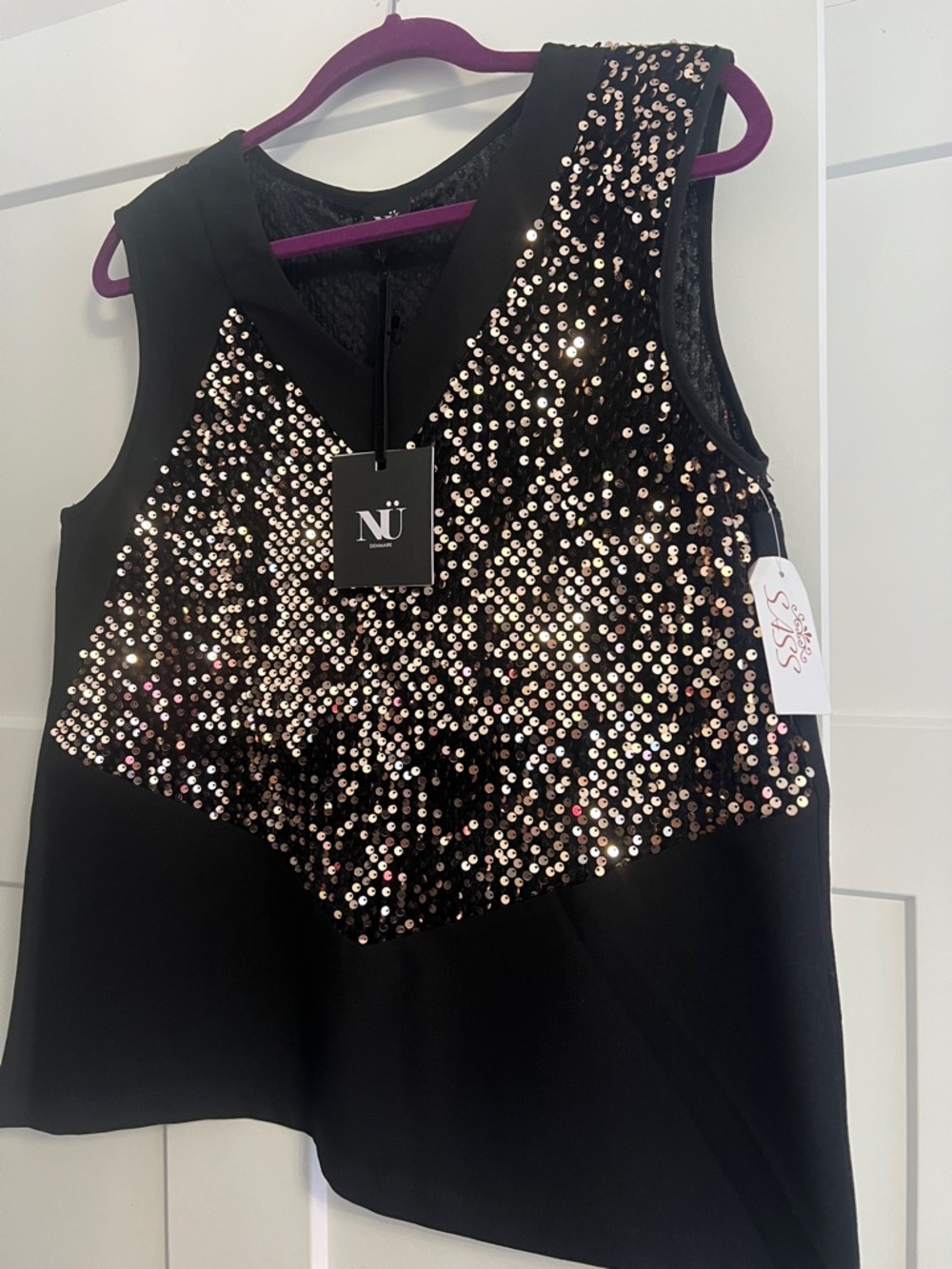 NÜ Black Sequin V-Neck Sleeveless Top